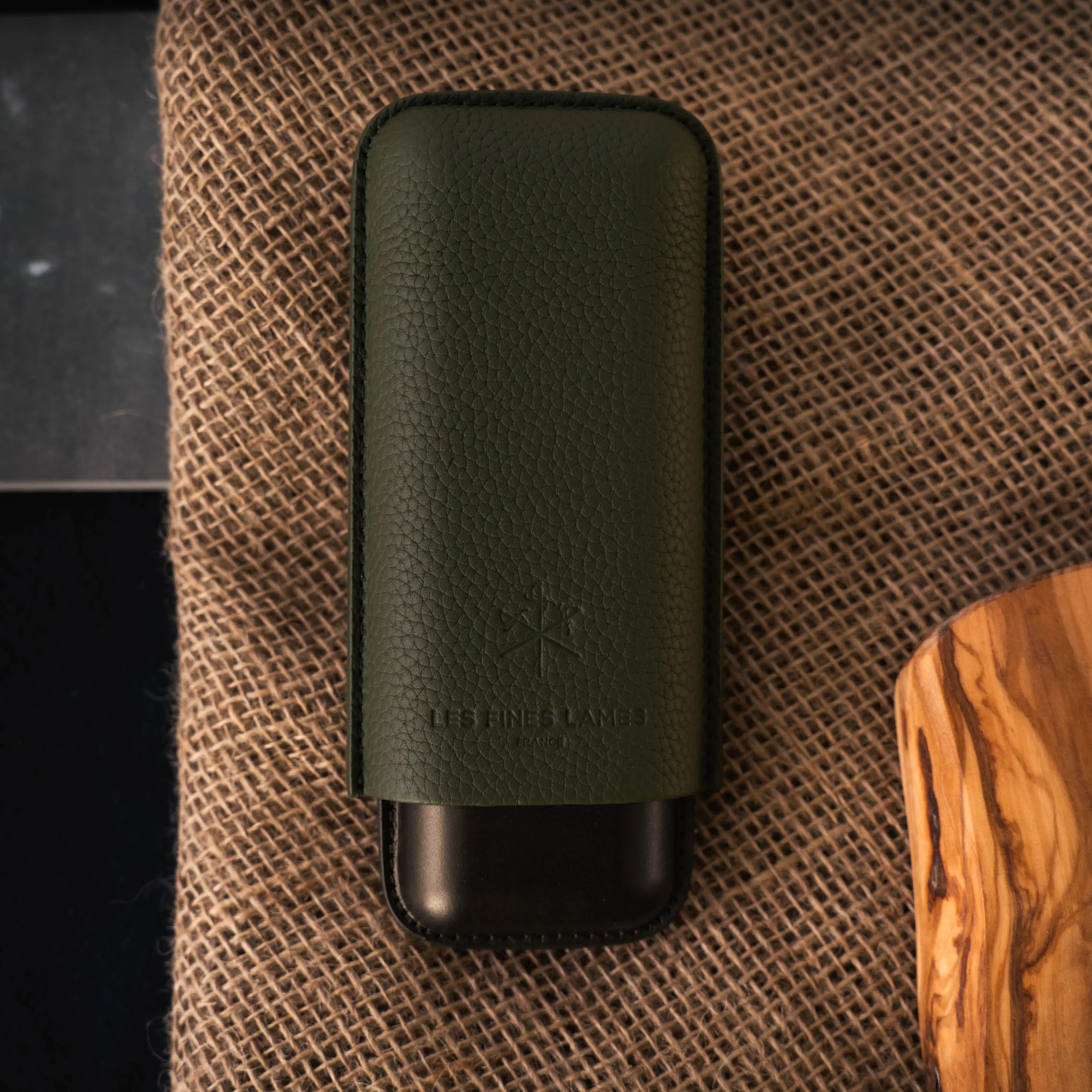 les-fines-lames-cigar-case-duo-zigarrenetui-gr-n-leder image 3