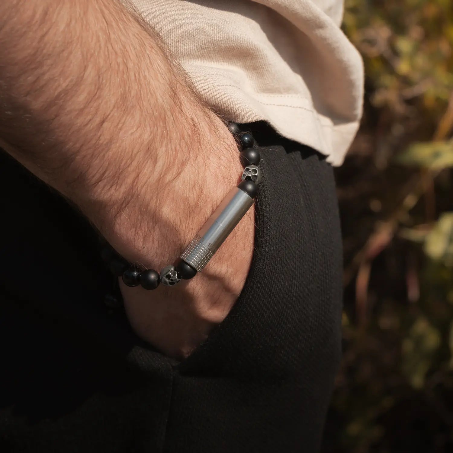 les-fines-lames-punch-bracelet-oscuro-matte-skull-i-zigarrenbohrer image 5