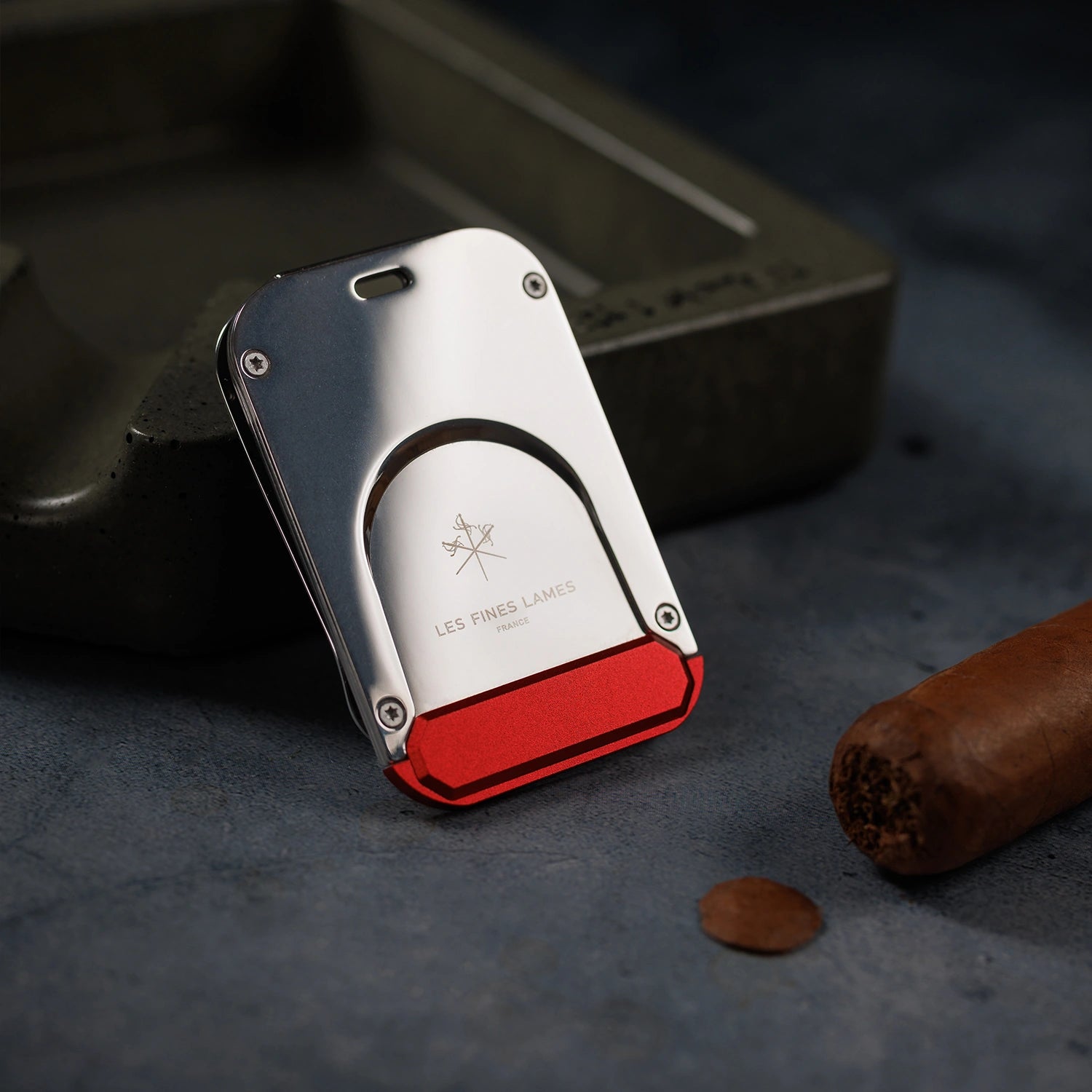 les-fines-lames-le-tag-clip-zigarrenschneider-rot-mit-geldclip image 5