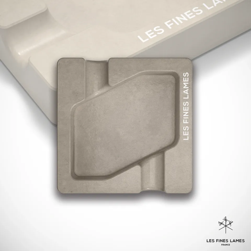 les-fines-lames-dyad-zigarrenaschenbecher-coyote-tan-beton image 1