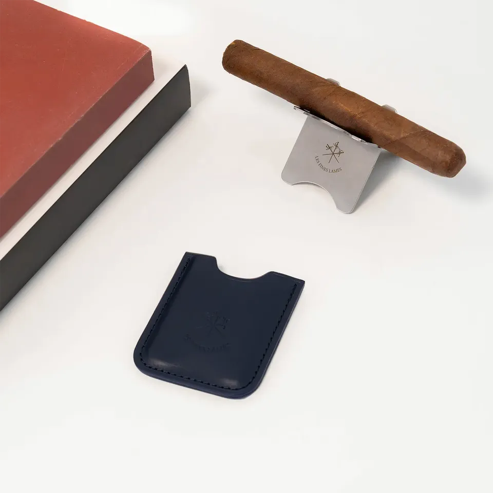 les-fines-lames-cigar-stand-zigarrenablage-petrol-blue image 1