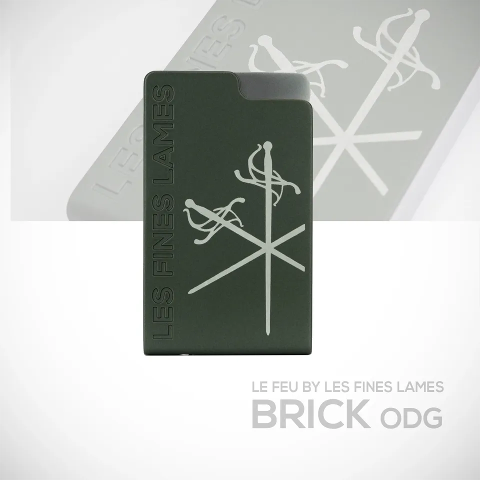 les-fines-lames-le-feu-brick-sturmfeuerzeug-od-green image 1