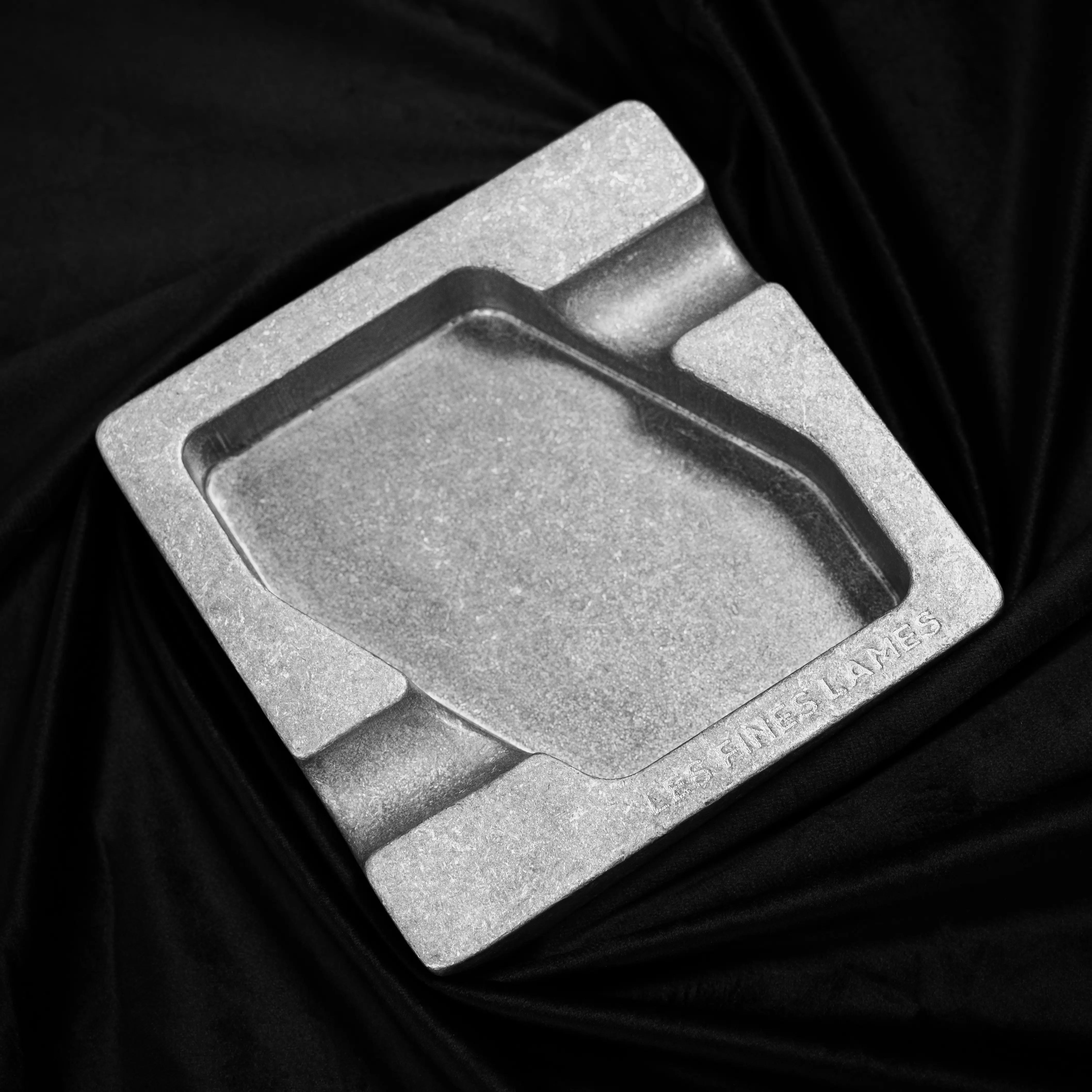 les-fines-lames-dyad-zigarrenaschenbecher-aluminium-raw image 3