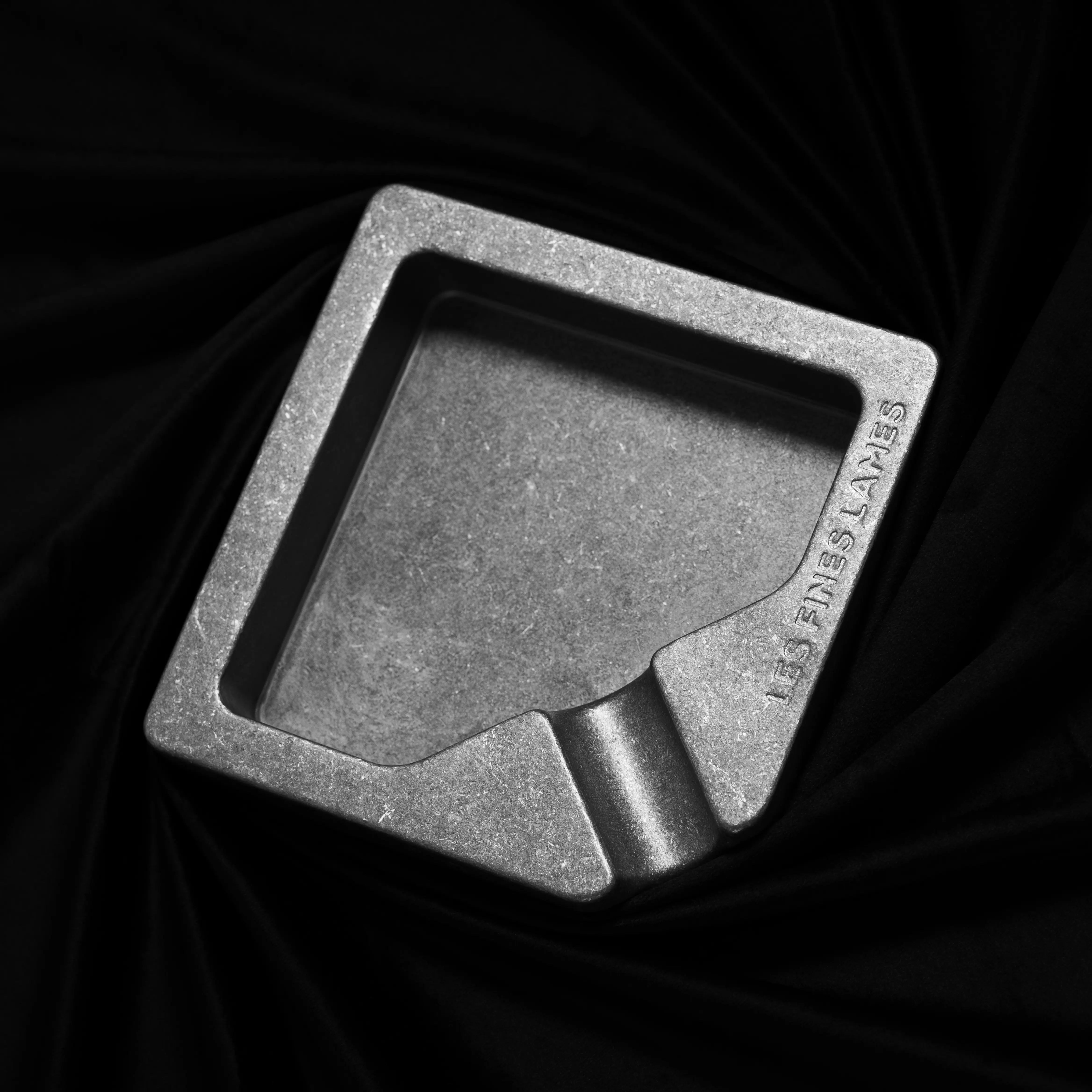 les-fines-lames-monad-zigarrenaschenbecher-aluminium-raw image 3